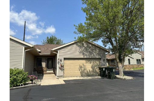 105 White Tail Drive 605, Sun Prairie, WI 53590