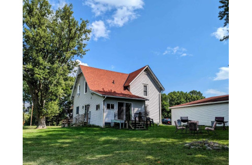 S3685 Highway 136, Reedsburg, WI 53959