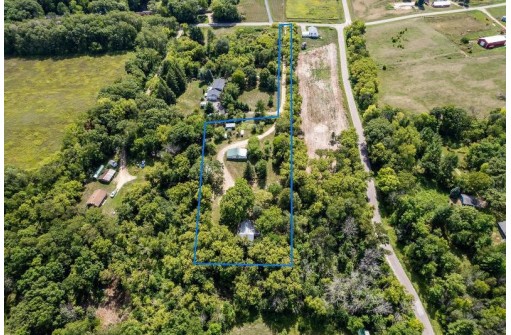 E12916 Neuman Road, Baraboo, WI 53913