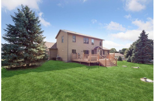 6116 W Burrwood Drive, Janesville, WI 53548