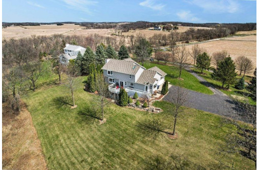 1517 Hommen Road, Deerfield, WI 53531