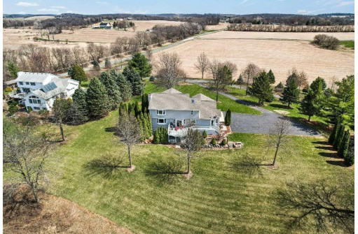 1517 Hommen Road, Deerfield, WI 53531