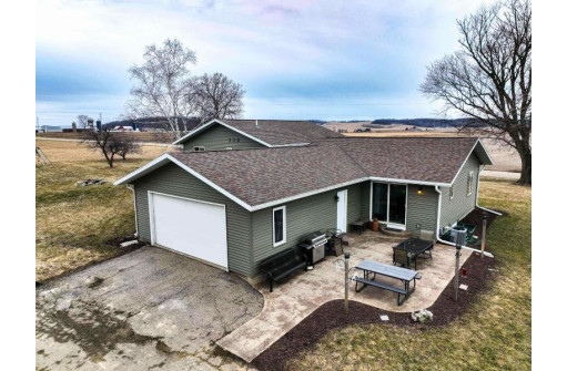 6796 Breunig Road, Mazomanie, WI 53560