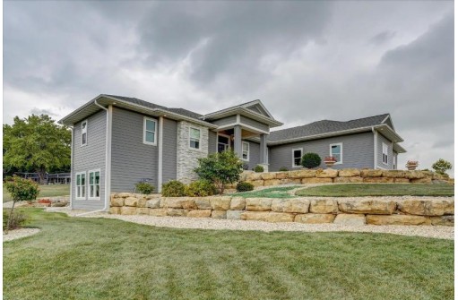 3078 Parker Pass, Sun Prairie, WI 53590