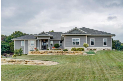 3078 Parker Pass, Sun Prairie, WI 53590