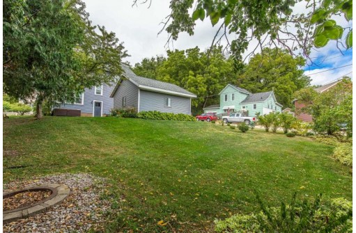 100 3rd Street, New Glarus, WI 53574