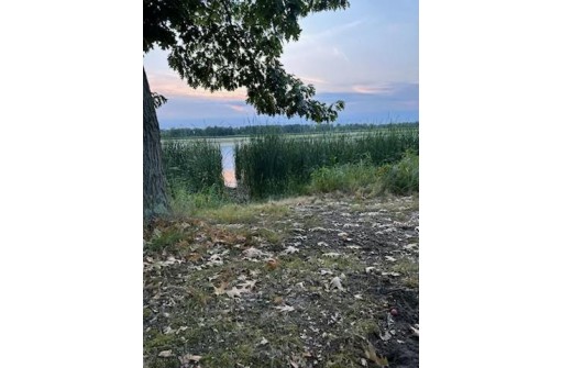 LOT 16 Lakeshore Drive, Montello, WI 53949