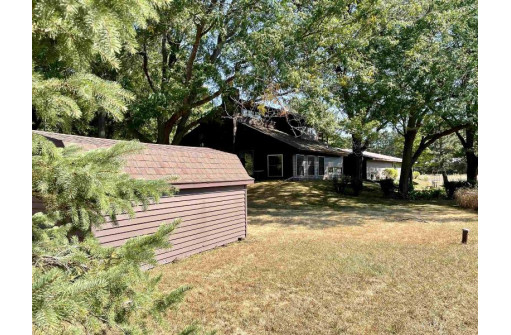 N8736 Garfield Road, Holmen, WI 54636