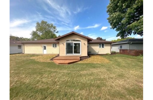 1816 27th Street, Monroe, WI 53566-3638