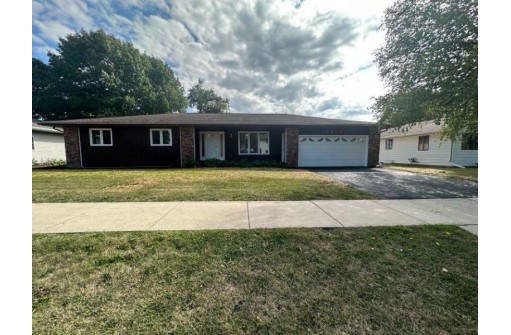 1816 27th Street, Monroe, WI 53566-3638