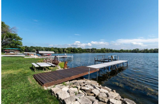 1006 Birch Haven Circle, Monona, WI 53716