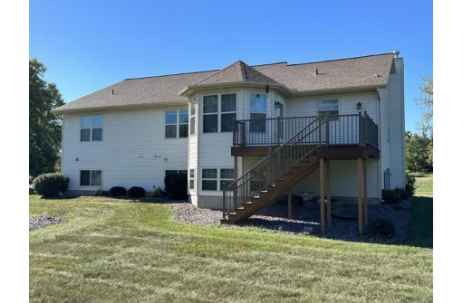 N6869 Tara Lane, Pardeeville, WI 53954