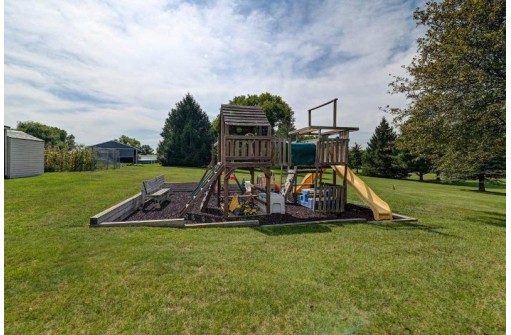 W11999 County Road D, Columbus, WI 53925