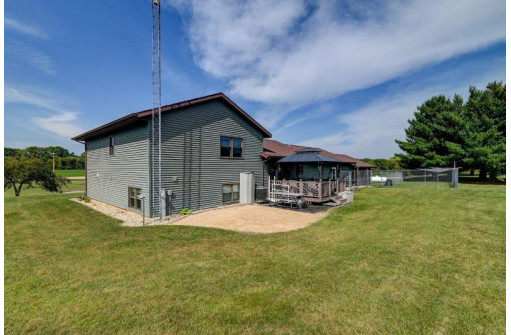 W11999 County Road D, Columbus, WI 53925