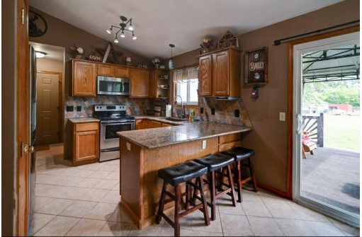 W11999 County Road D, Columbus, WI 53925