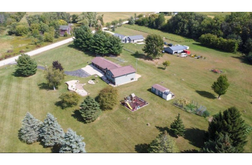 W11999 County Road D, Columbus, WI 53925