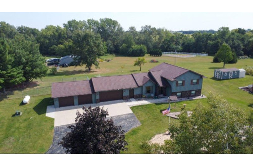 W11999 County Road D, Columbus, WI 53925