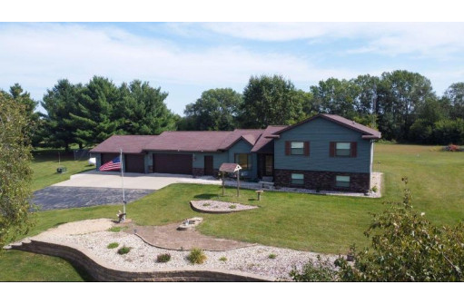 W11999 County Road D, Columbus, WI 53925