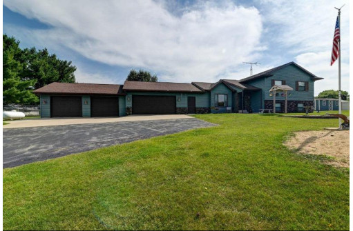 W11999 County Road D, Columbus, WI 53925