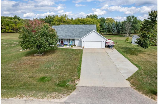 E11122 Breezy Knoll Lane, Baraboo, WI 53913