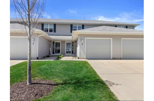 315 Vorndran Drive 2, Belleville, WI 53508