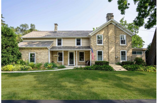 2805 N Barker Road, Brookfield, WI 53045-3301