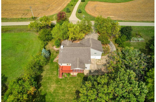 10155 Fertile Ridge Road, Mount Horeb, WI 53572