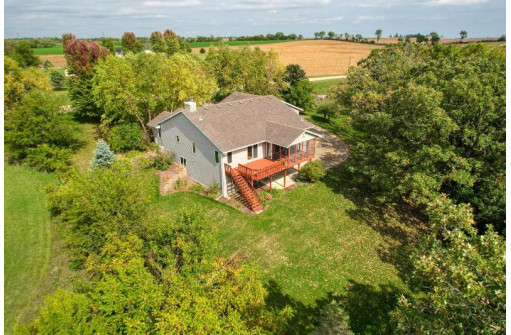 10155 Fertile Ridge Road, Mount Horeb, WI 53572