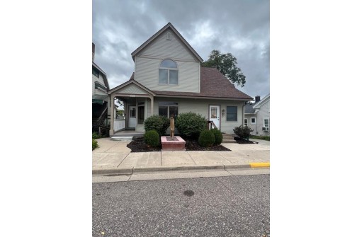 406 Ash Street, Baraboo, WI 53913