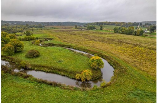 68.52+/- ACRES Highway 39, Hollandale, WI 53544