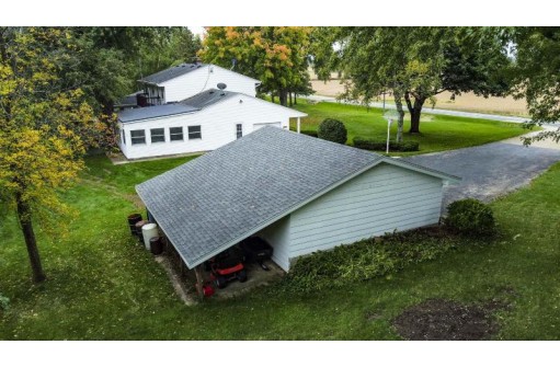 1300 Lake Kegonsa Road, Stoughton, WI 53589