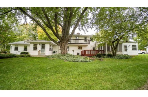 1300 Lake Kegonsa Road, Stoughton, WI 53589