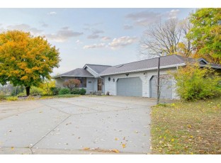 N6781 Donlin Drive Pardeeville, WI 53954