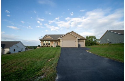 11223 N Shoes Way, Edgerton, WI 53534