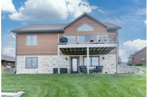 N8432 Lookout Point Court, New Lisbon, WI 53950