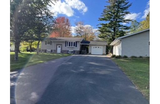 160 Meadow Lane, Lyndon Station, WI 53944