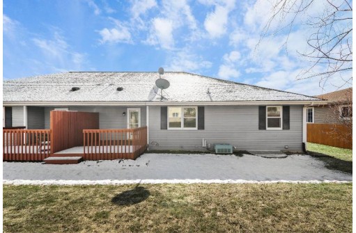 334 Blackberry Lane, DeForest, WI 53532