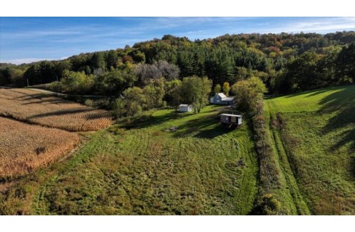 25550 Fiddlers Green Road, Richland Center, WI 53581
