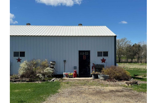 974 County Road B, Cambridge, WI 53523