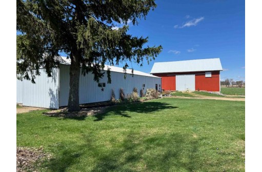 974 County Road B, Cambridge, WI 53523