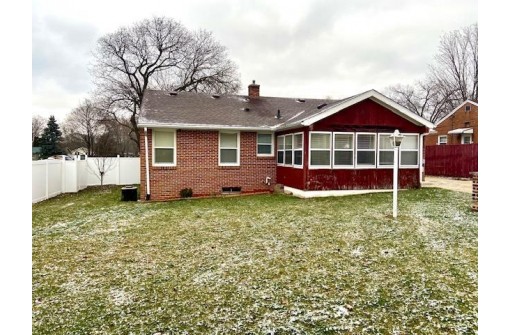 2030 S Cottage Avenue, Beloit, WI 53511-2924