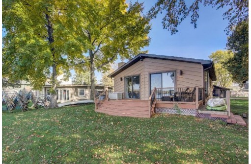 N3293 Tipperary Point Road, Poynette, WI 53955