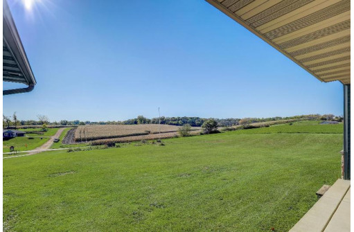 8720 W Moscow Road, Blanchardville, WI 53516