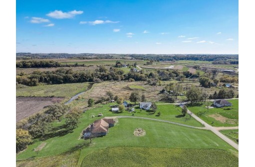 8720 W Moscow Road, Blanchardville, WI 53516