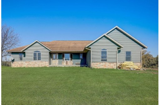 8720 W Moscow Road, Blanchardville, WI 53516