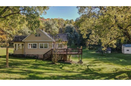 28005 Crestview Drive, Richland Center, WI 53581