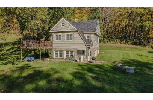 28005 Crestview Drive, Richland Center, WI 53581