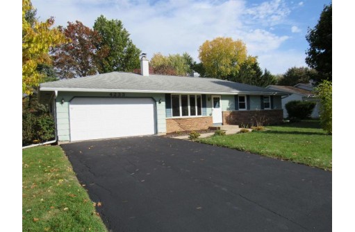 4233 Chadswyck Drive, Janesville, WI 53546