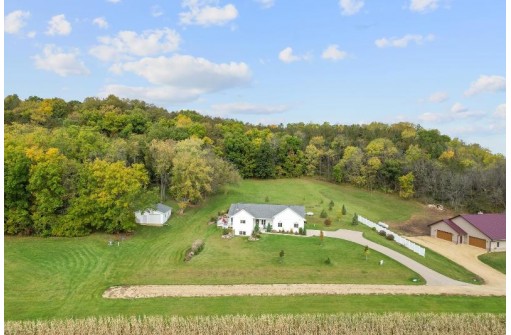 10265 County Road Kp, Mazomanie, WI 53560