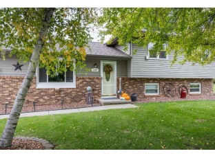 3800 Sunny Wood Drive DeForest, WI 53532